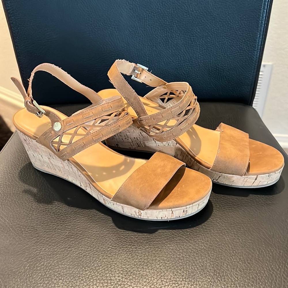Tommy Hilfiger cork wedge sandals size 9